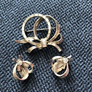 Vintage Brooch and Earrings Set